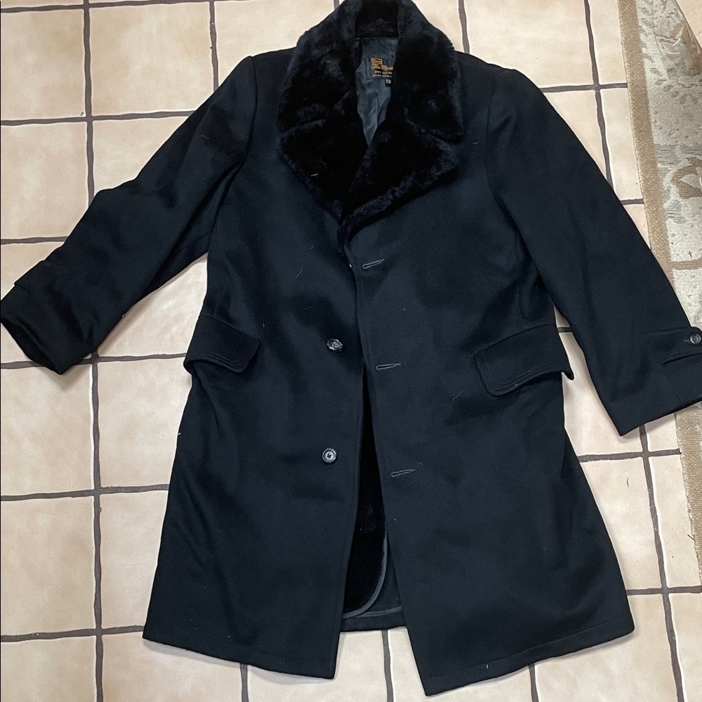 Vintage Men's Wool Black Coat with Faux Fur Collar